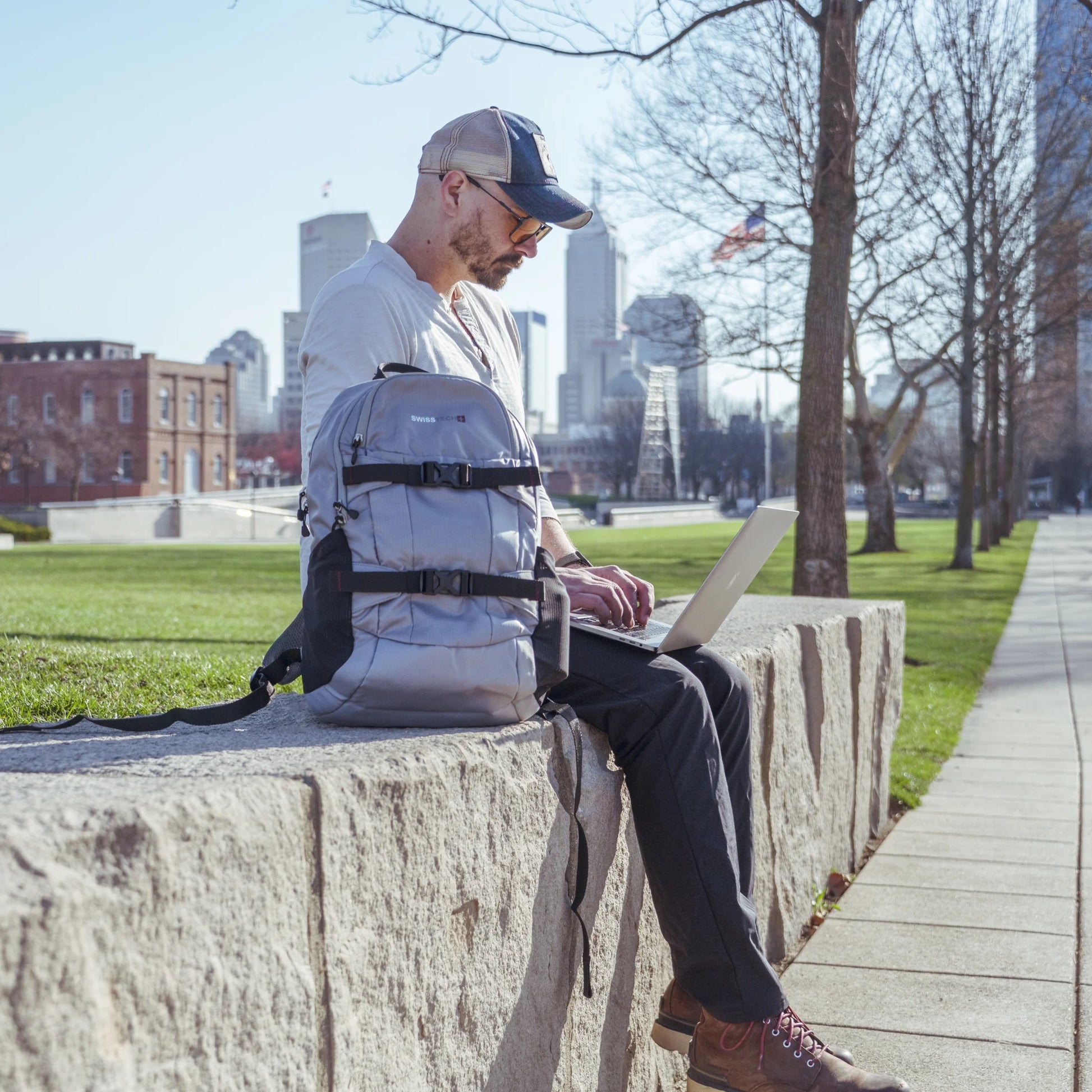 Unisex 20 Liter Compressor Backpack for School or Work, Grey